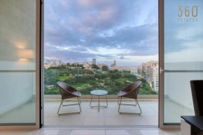 A fully equipped 3BR home with lovely views & WIFI